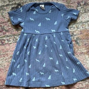 Kate Quinn dress